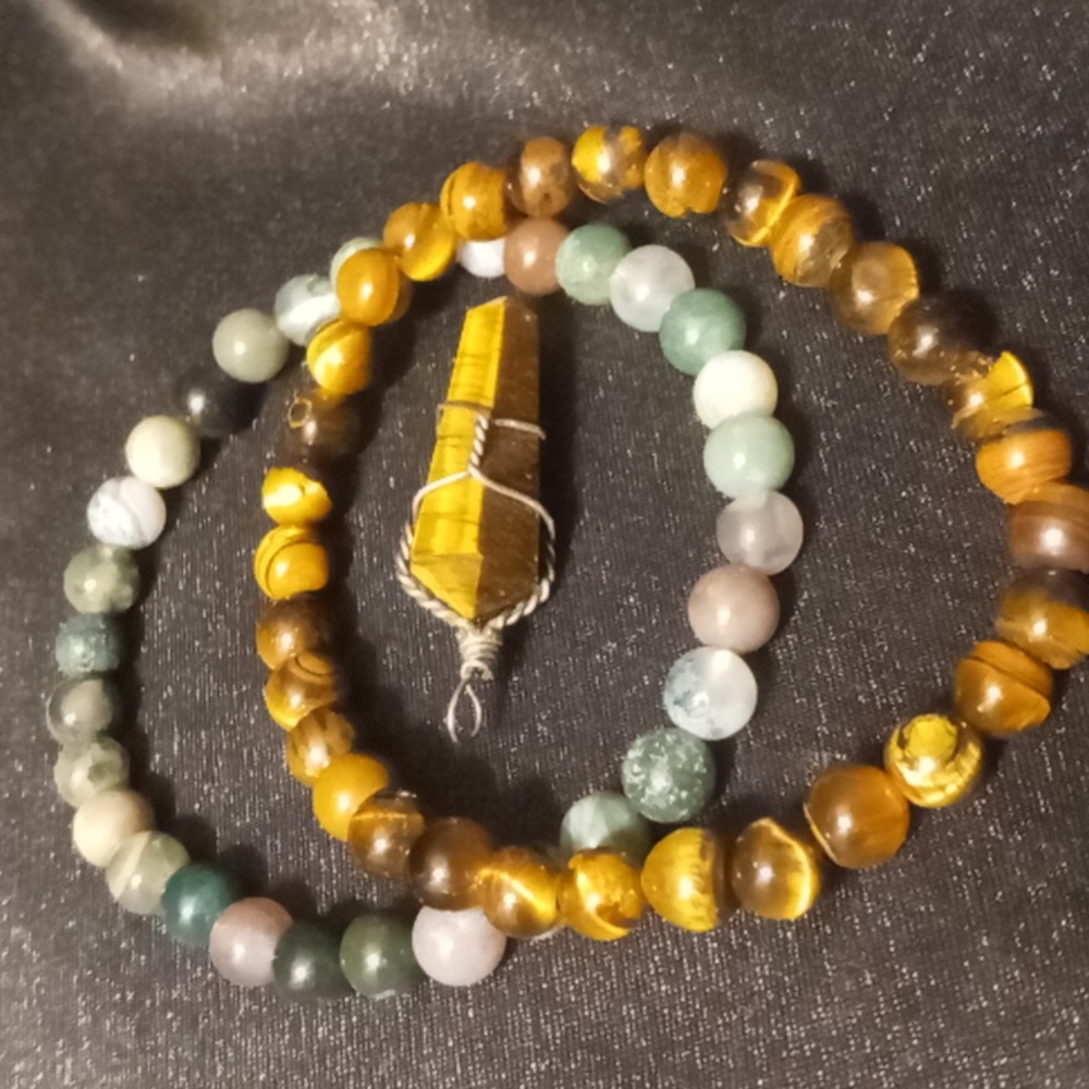 Agate expandable bracelets 2 & a cat eye quarts stone pendant wire wraped wraped